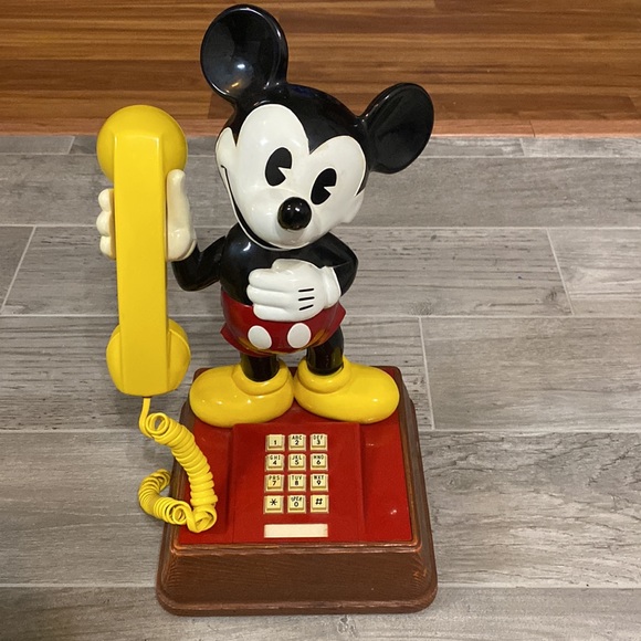 Vintage Mickey Mouse Walt Disney Touch Tone Phone Model 8000 - Picture 2 of 13